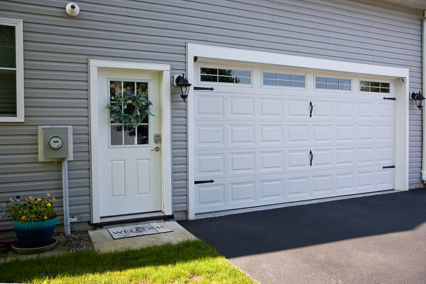 24/7 Emergency Garage Door Panel Replacement experts in Ardmore, PA